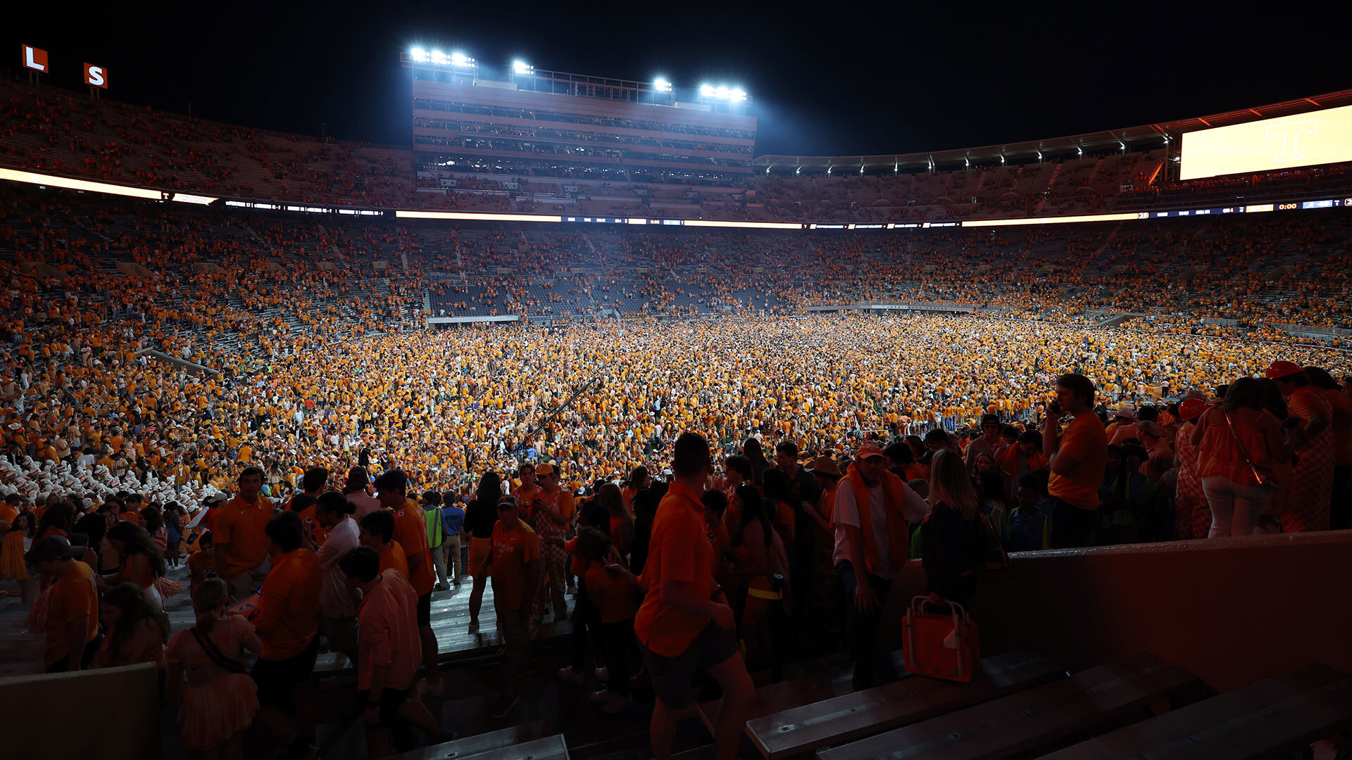 Lang’s World: The Tennessee Volunteers are real, and they’re spectacular