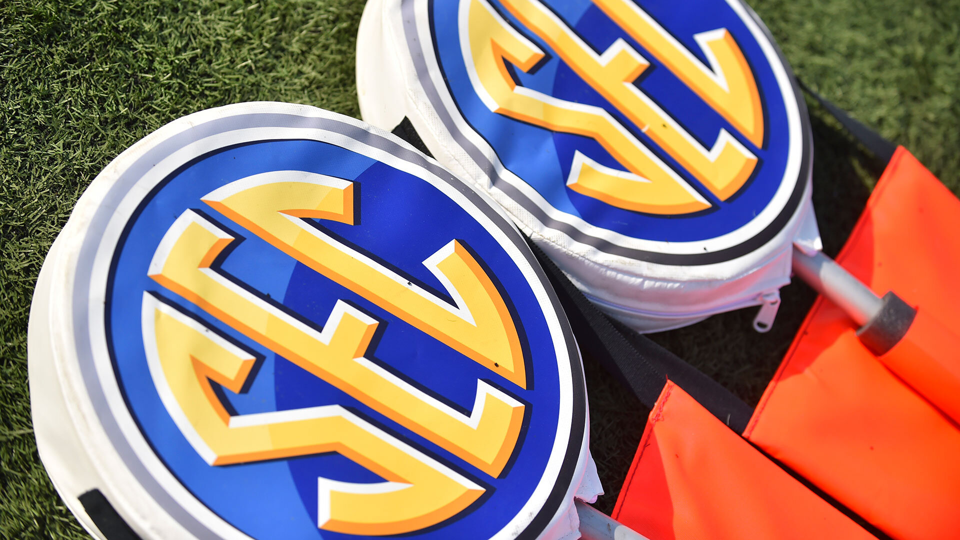 Lang’s World: Books for the SEC fans in your life