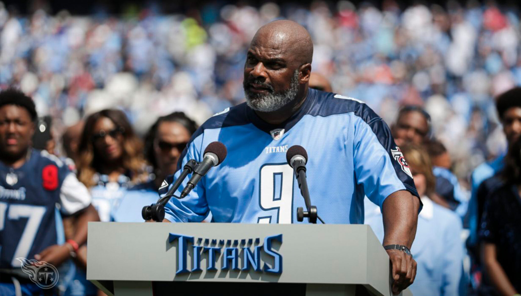 MikeCheck: Ten years after Steve McNair’s death, unbreakable brotherly bond brought Alcorn State coach back as Titans retire No. 9 jersey