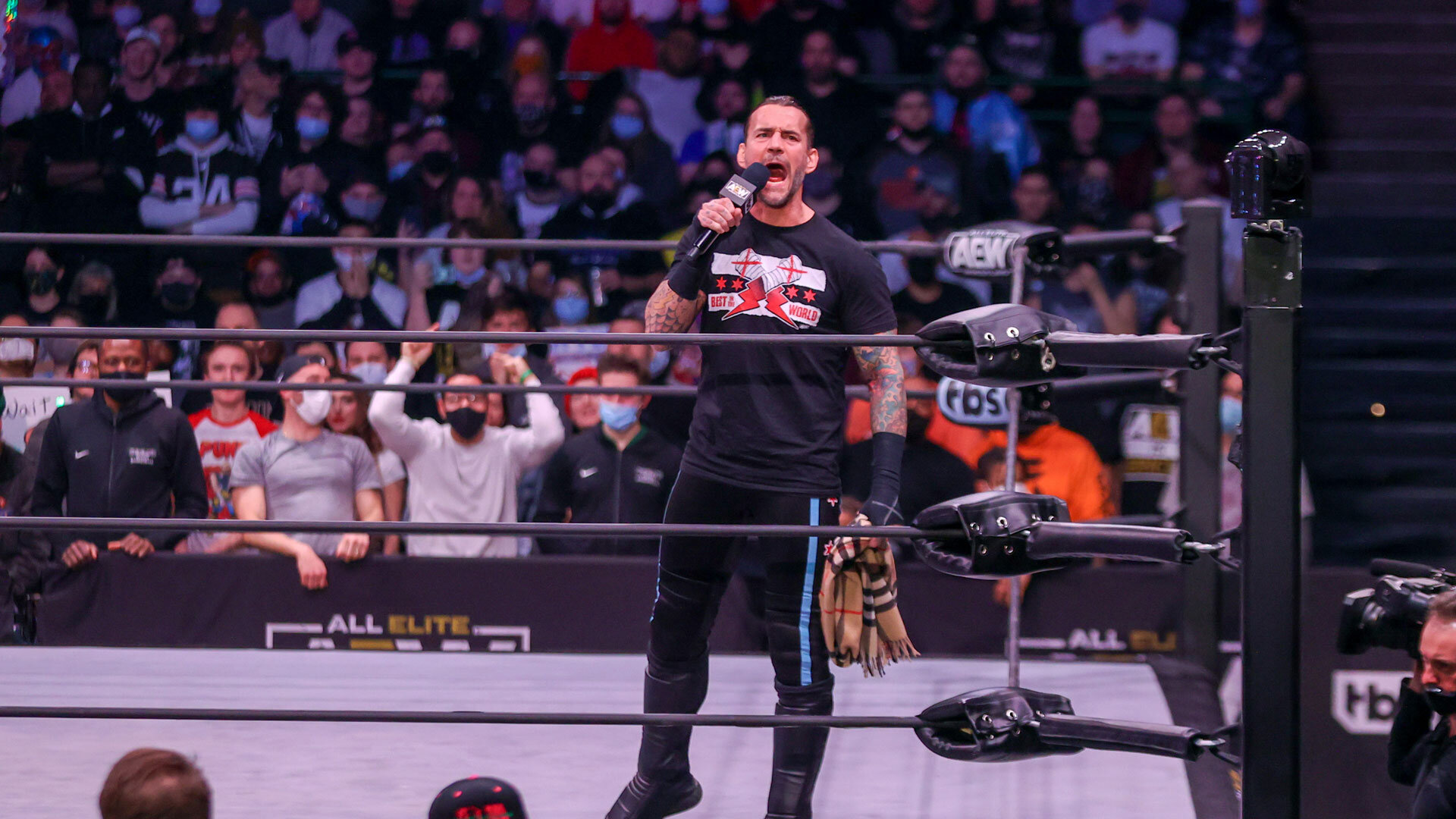 CLEVELAND, OH - JANUARY 26: CM Punk in the ring during AEW Dynamite on January 26, 2022, at the Wolstein Center in Cleveland, OH. (Photo by Frank Jansky/Icon Sportswire via Getty Images)