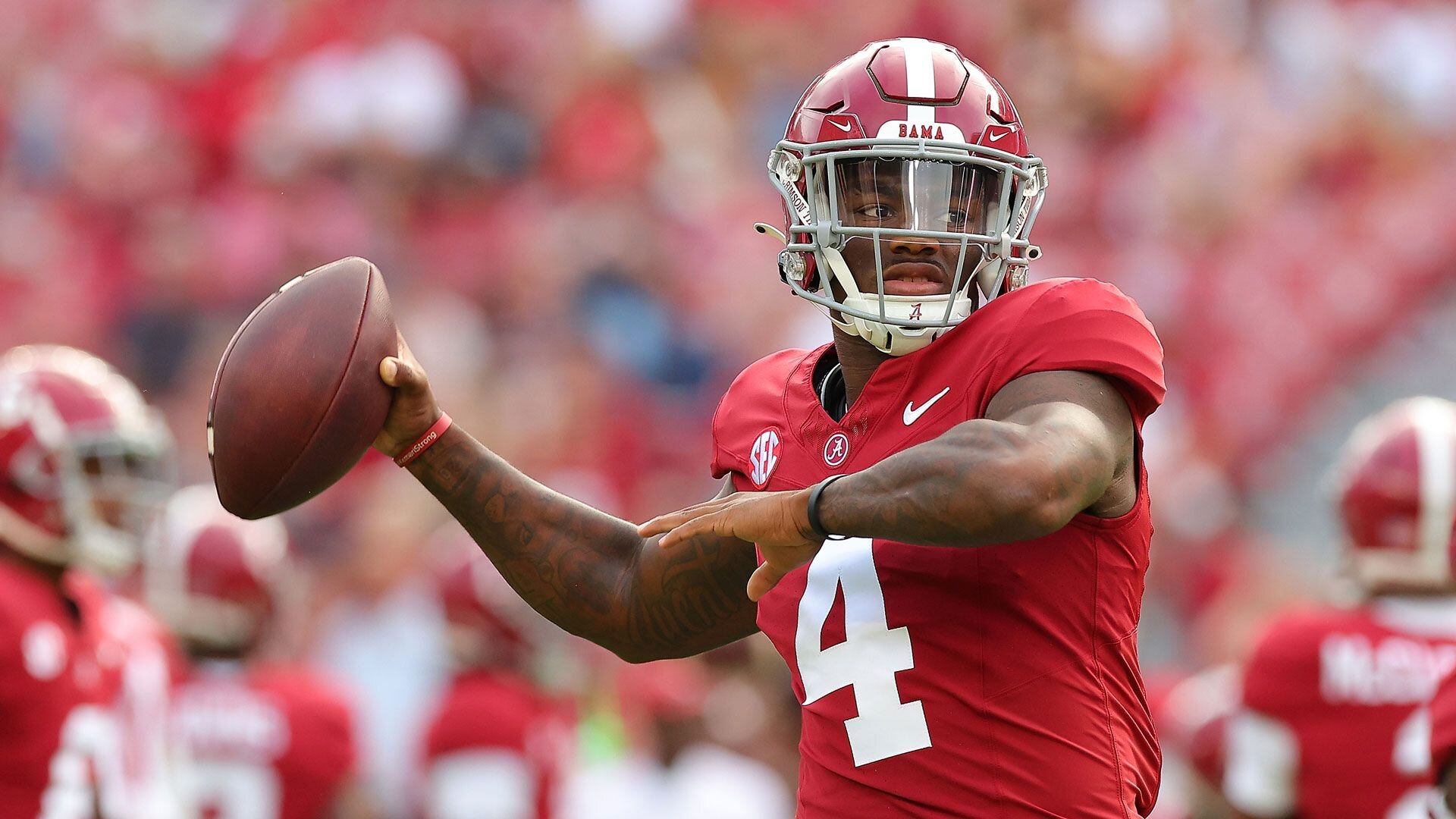 TUSCALOOSA, ALABAMA - SEPTEMBER 02: Jalen Milroe #4 of the Alabama Crimson Tide warms up prior to facing the Middle Tennessee Blue Raiders at Bryant-Denny Stadium on September 02, 2023 in Tuscaloosa, Alabama. (Photo by Kevin C. Cox/Getty Images)